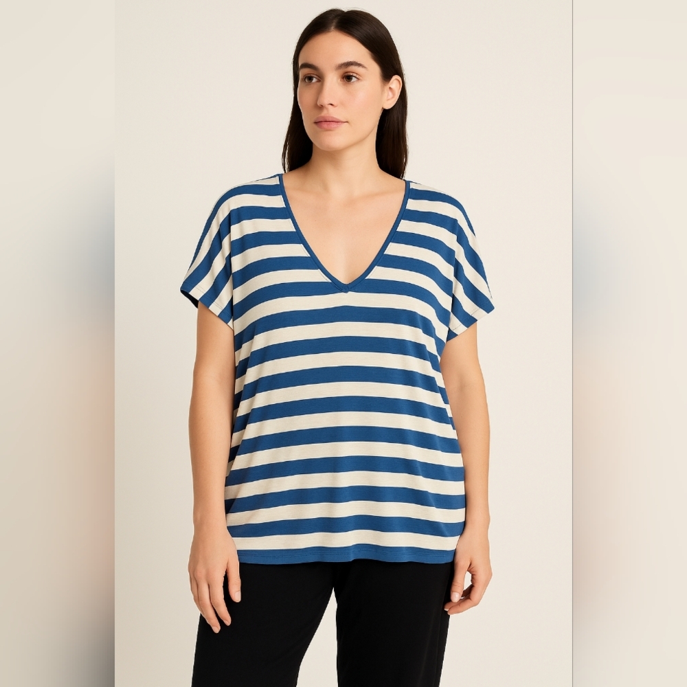 HATCH Blue & White Striped Relaxed V-Neck Tee Small